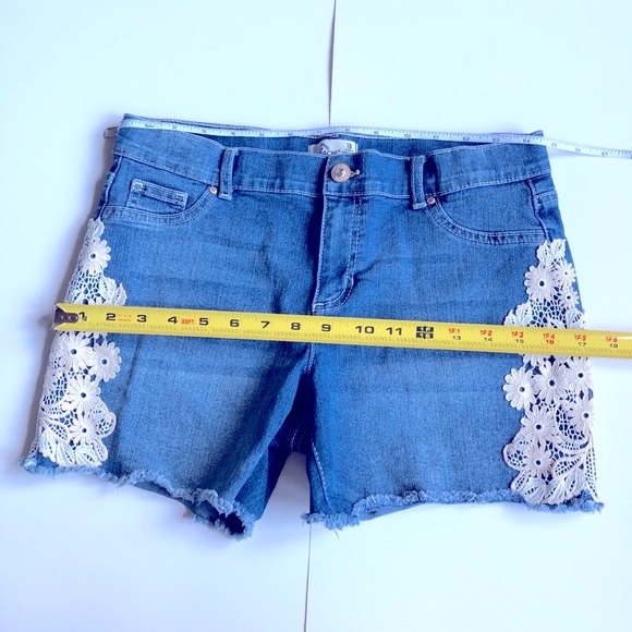JORDACHE Jean Shorts Lace Detail Blue Sz 18 Girl’s - Picture 9 of 15